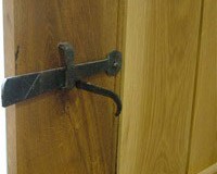 thumblatch-fixing